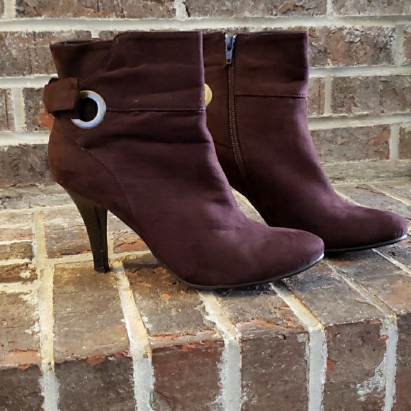 New Direction Bootie - Picture 1 of 4
